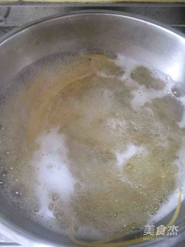 茄汁罗勒意大利面