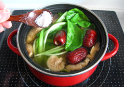 小白菜牛肉蘑菇汤