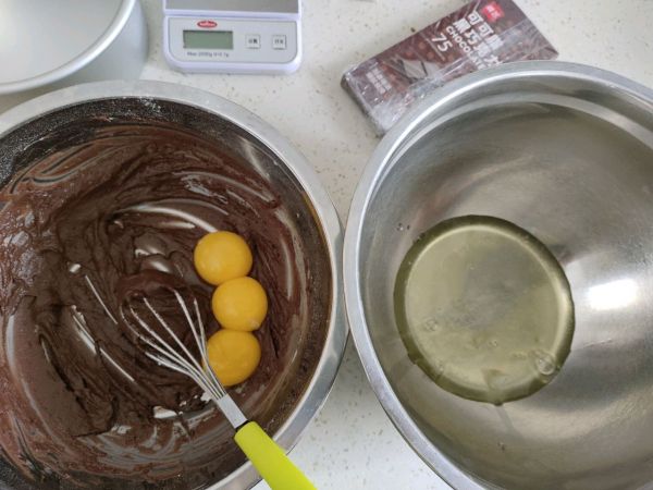 巧克力奶油蛋糕