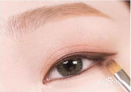 女孩学化妆有前途吗？去哪学