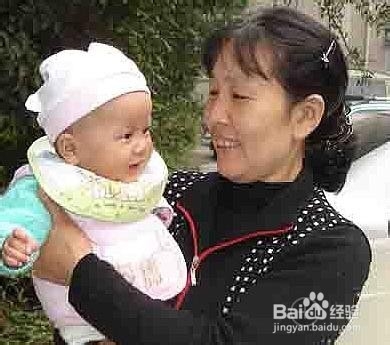 护理新生儿的注意事项 3