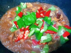 怎么做美味的黄焖鸡