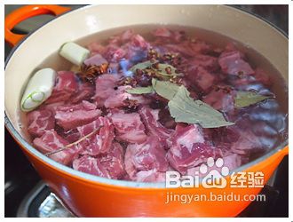 锅烤茄汁牛腩：烤出来的牛腩