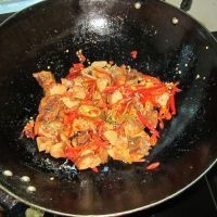 爆炒腊鸡的做法