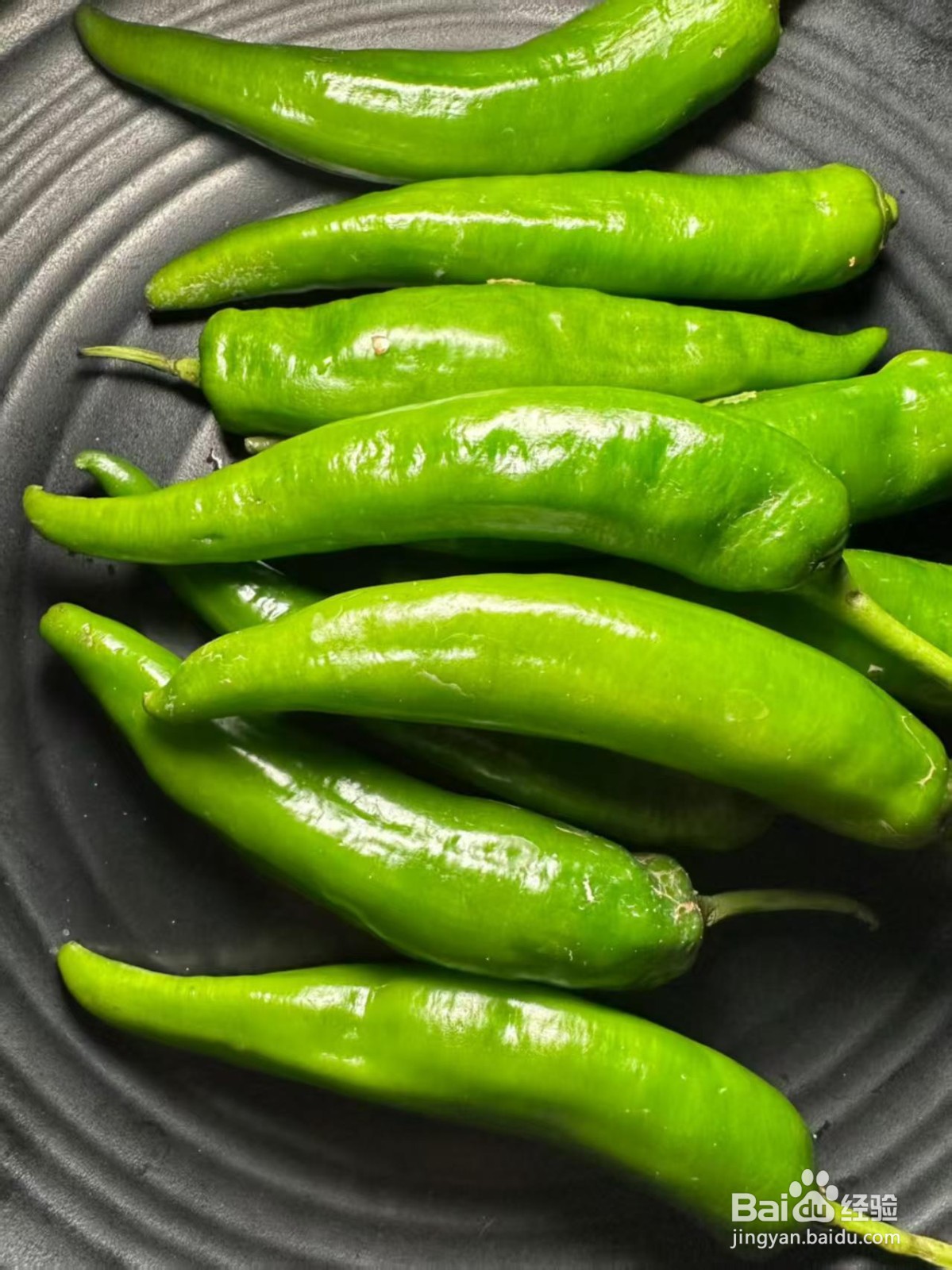 《舌尖上的记忆:妈妈教的酿辣椒老味道》