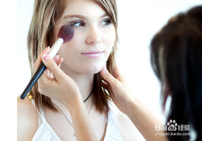 怎样化妆不伤皮肤