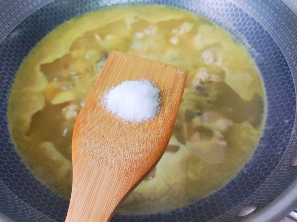 咖喱土豆鸡块盖浇饭