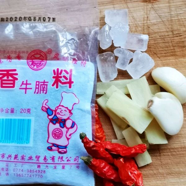 红烧牛蹄筋炖萝卜