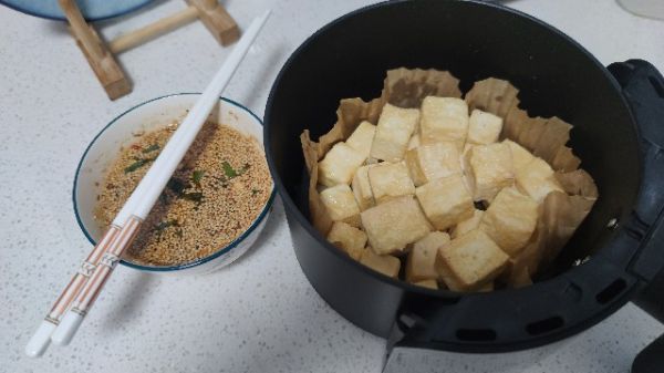 空气炸锅老豆腐蘸酱