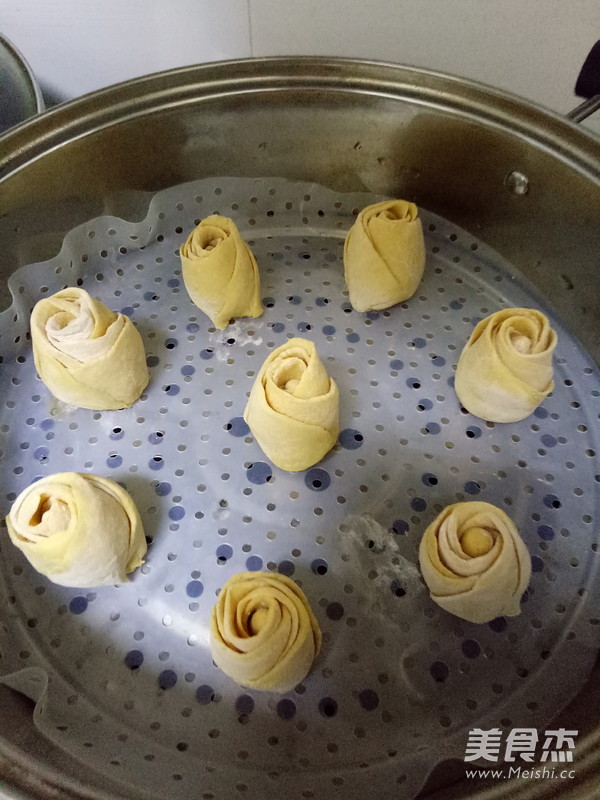 黄玫瑰馒头的做法