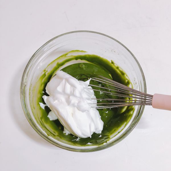 抹茶香缇奶油蛋糕