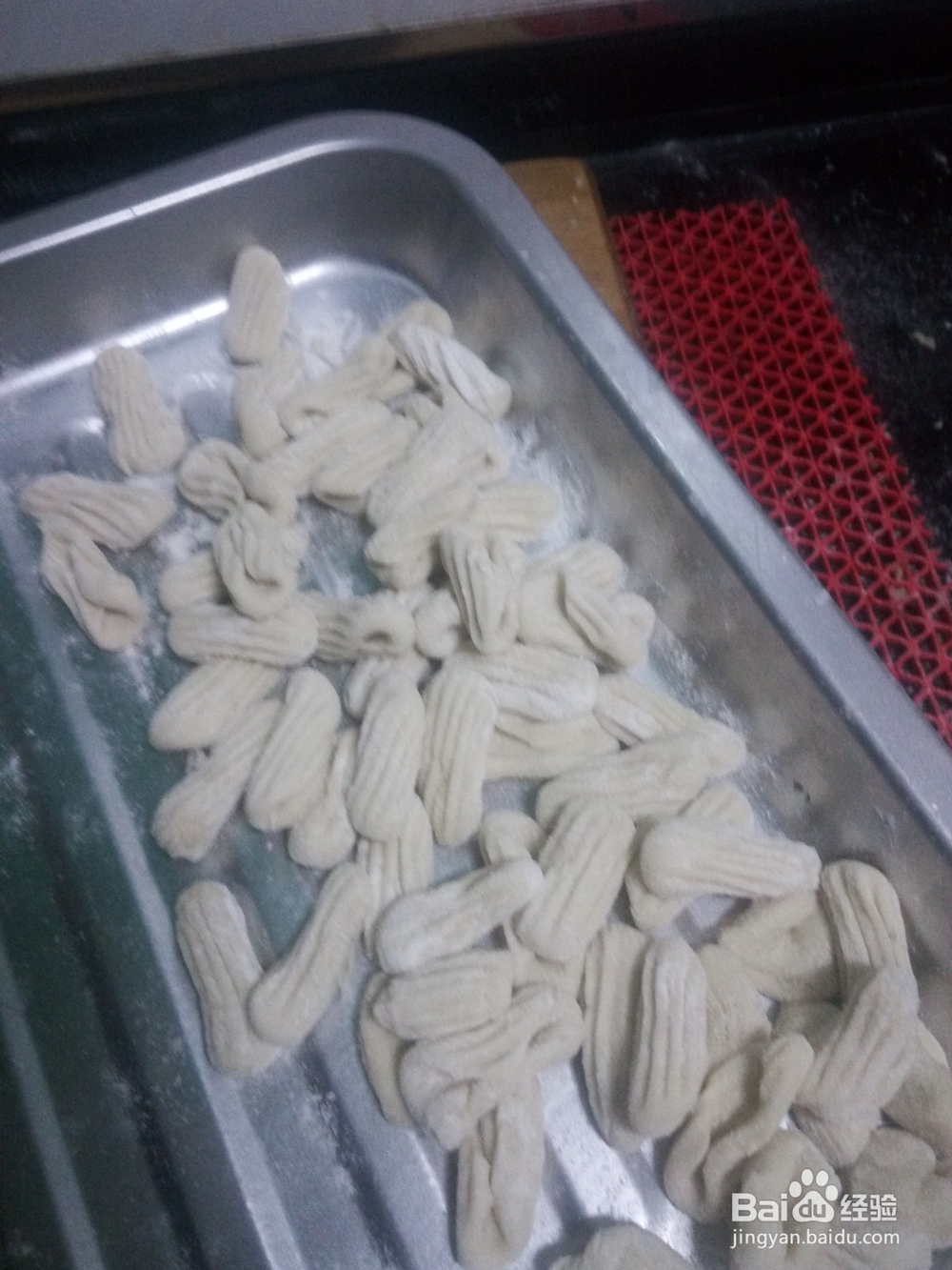 如何在家里独自做猫耳朵