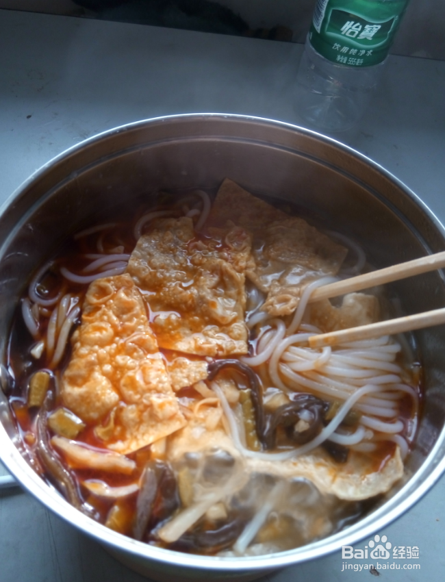 在宿舍如何自己动手煮一碗美味的螺蛳粉