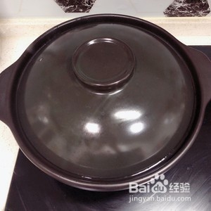 如何做葱油焖鸡腿？