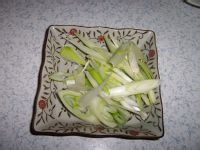 教你做好吃的葱爆羊肉。
