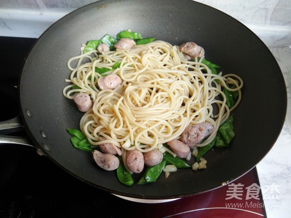 蒜香黑椒意面