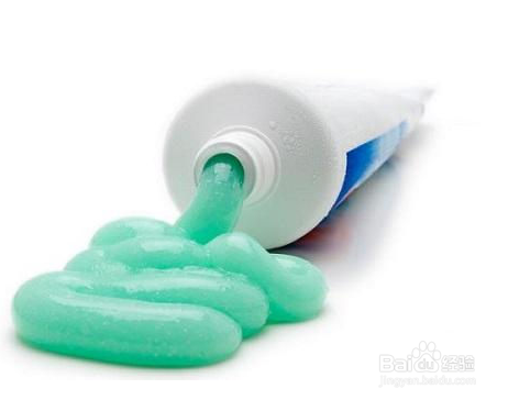 使用牙膏时需要注意什么