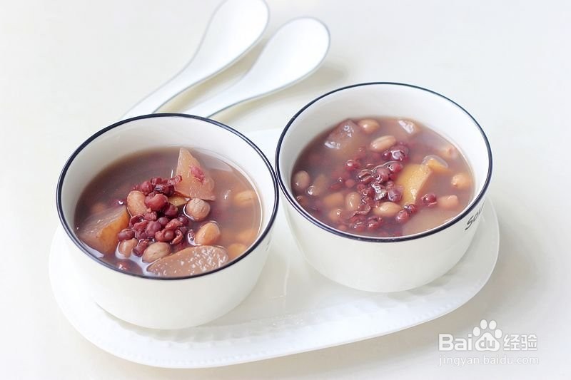 女人多喝红色汤，雪梨红豆花生粥的做法