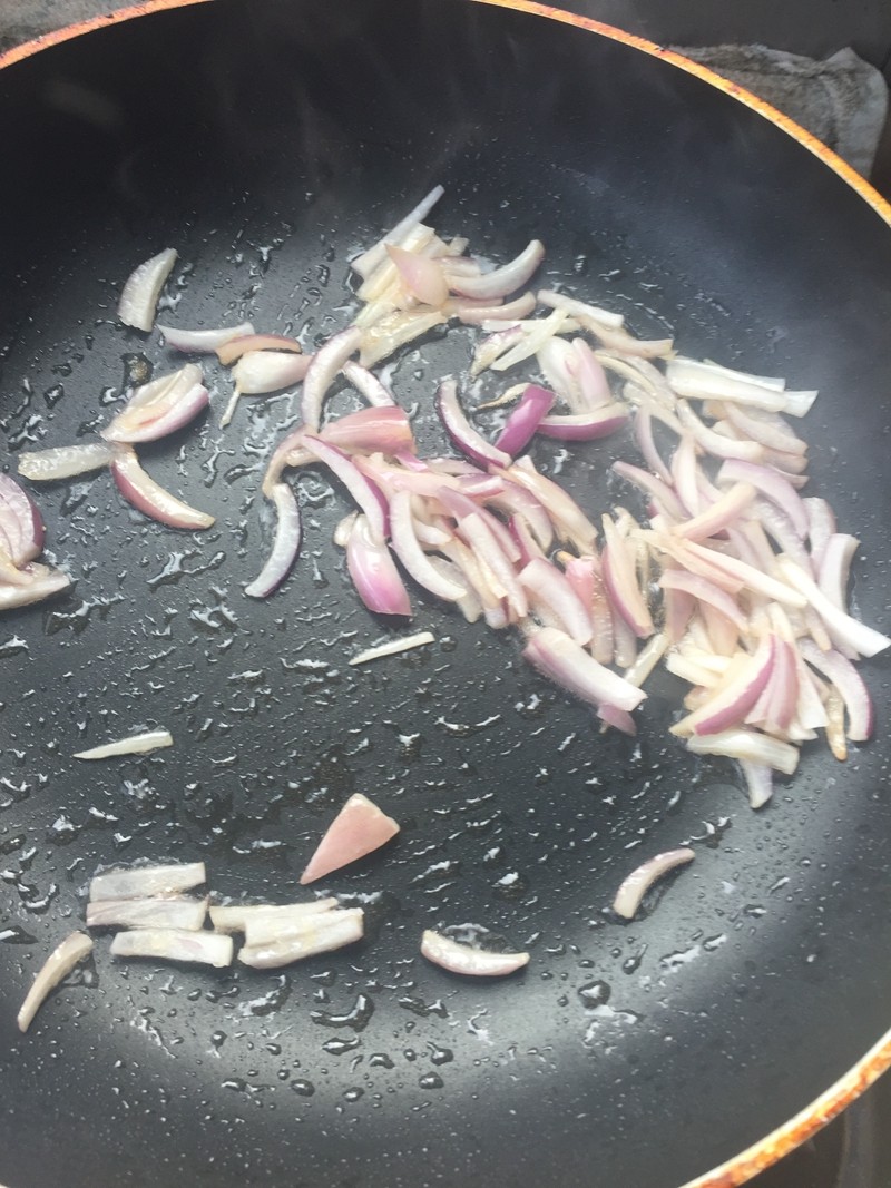 洋葱鸡腿粥超级好吃，不会做我来教你