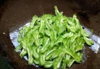如何做蒜蓉豆豉炒苦瓜