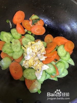 怎么做黄瓜胡萝卜炒鸡蛋