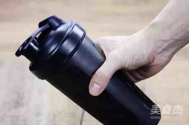 抹茶牛奶的做法