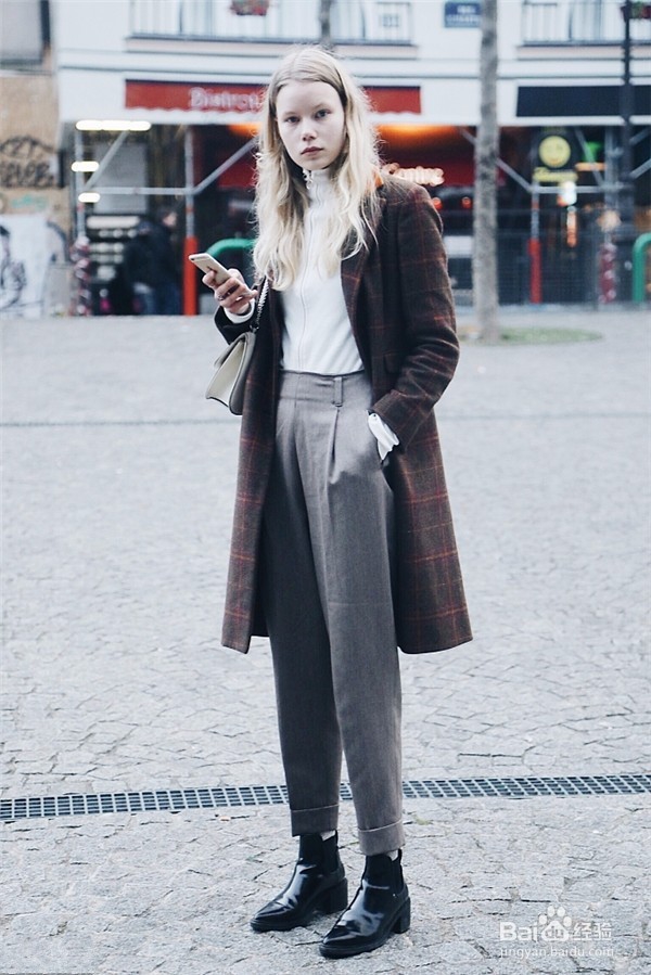 冬季大衣内搭怎么才能克服平胸