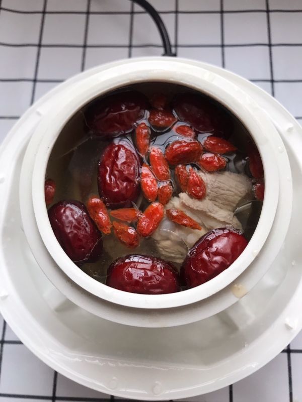 海底椰麦冬莲子排骨汤