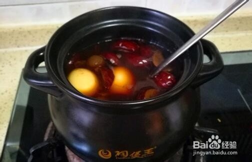 红枣桂圆煮鸡蛋甜汤