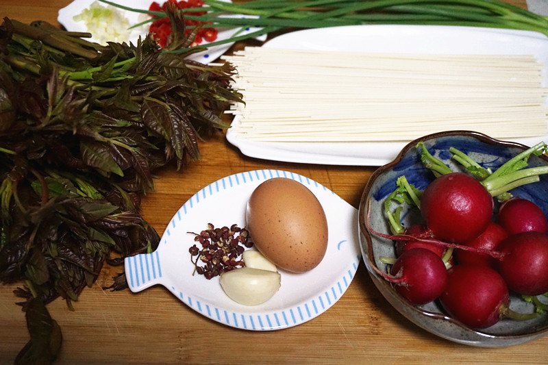 香椿拌面的做法大全，话不多说，赶紧学起来吧！