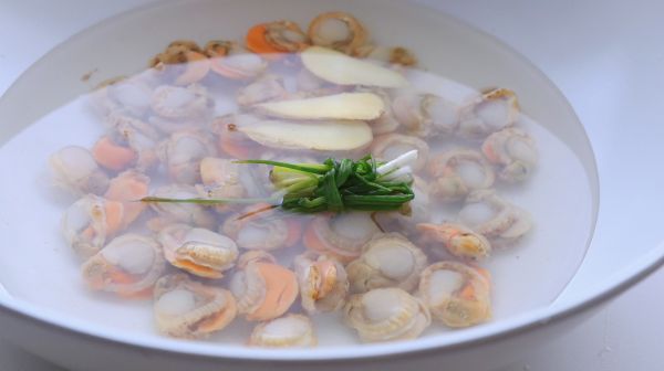 蒜蓉粉丝炒扇贝