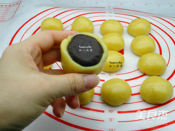 广式栗子豆沙月饼