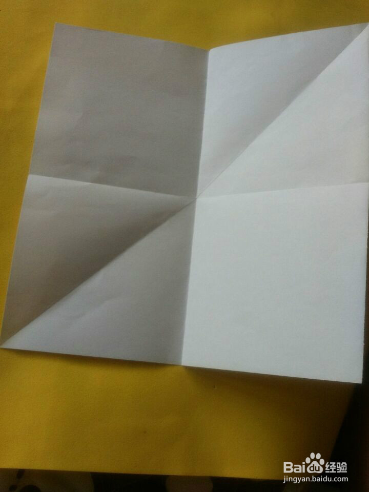 怎样折短袖衬衫