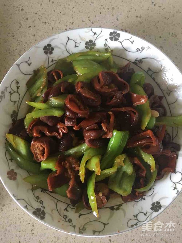 尖椒肥肠的做法