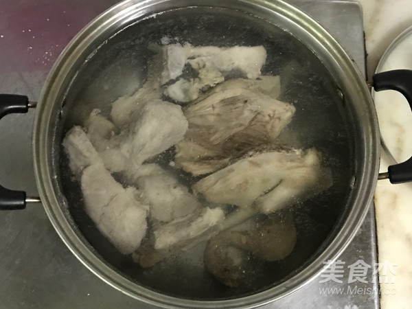 绿豆鸽子汤的做法