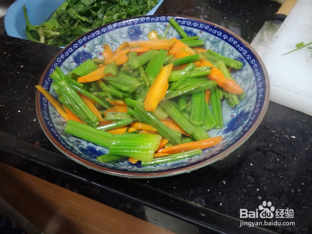西芹胡萝卜猪肉片家常炒法