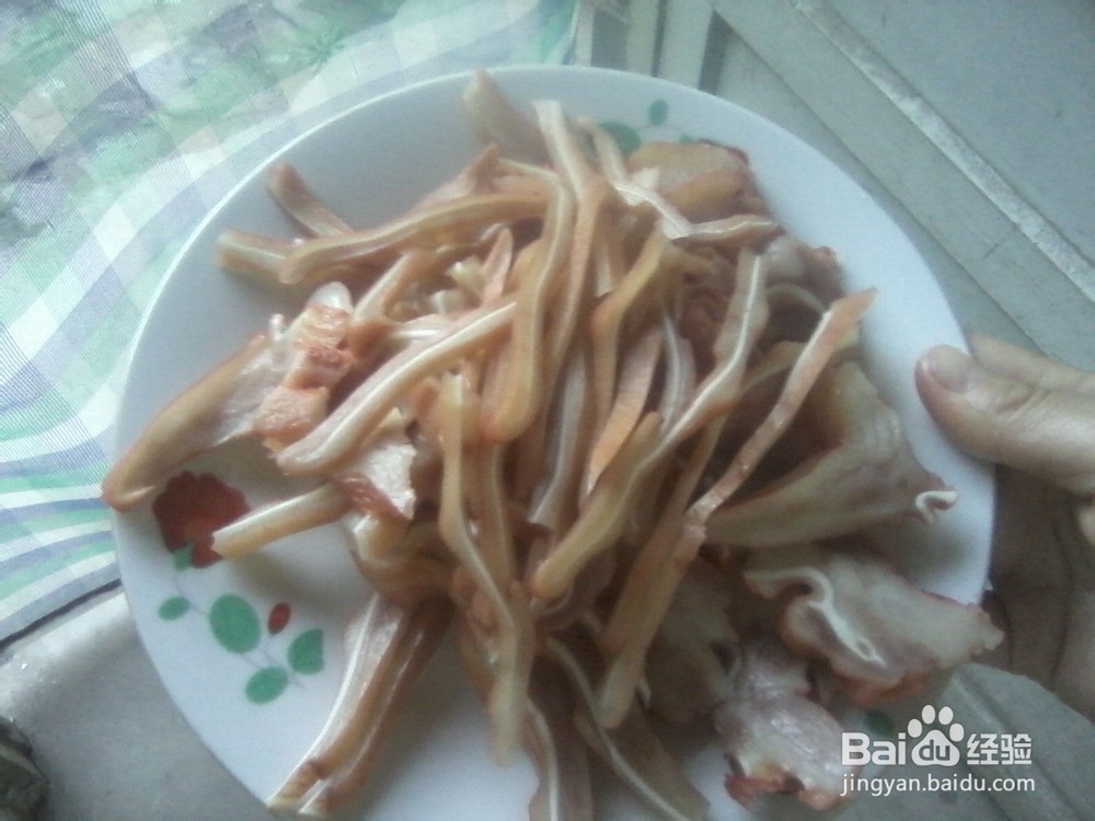 凉拌猪耳朵的家庭做法