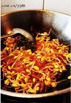 新年第一菜---黄豆芽炒粉