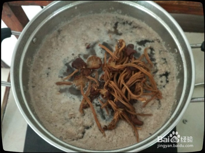 #美食#如何做茶树菇炖排骨呢?