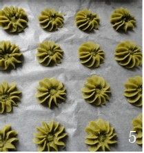 给春节的宴客小吃来点小惊喜---绿茶甜心曲奇