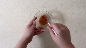 酸辣金枪鱼莓果沙拉的做法