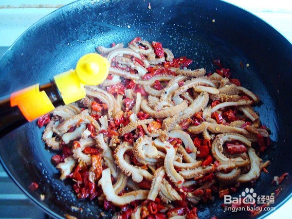 辣皮子滚牛肚的做法