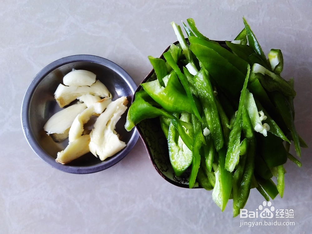 尖椒丝爆黄鳝的做法