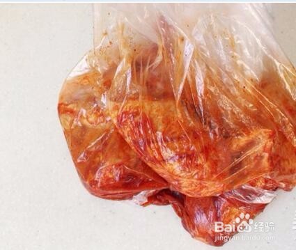 今天的菜谱是贝吉士的秘制鸡翅