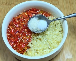 怎么做好吃停不下来的蒜香鸡爪