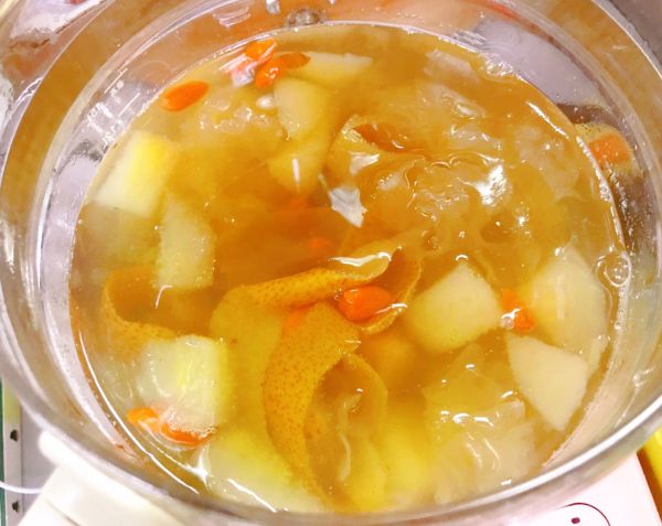 养生壶小吊梨汤
