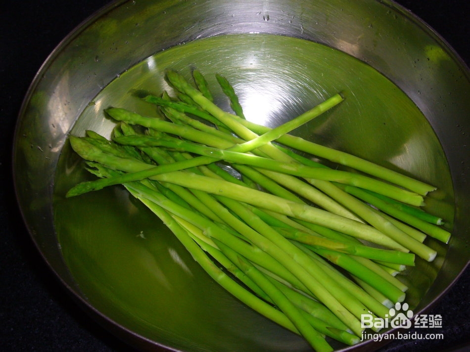 节日聚会美食——清炒芦笋