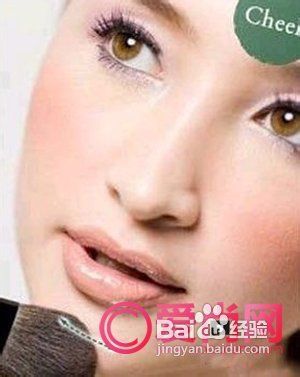 四个技巧让腮红更加好看