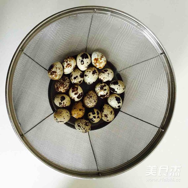 盐腌鹌鹑蛋的做法