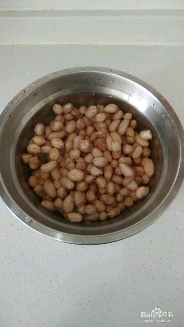 家庭版炒五香花生米的教程